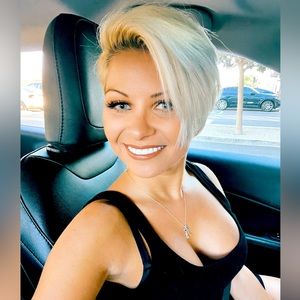 Meet your Posher, Kelly